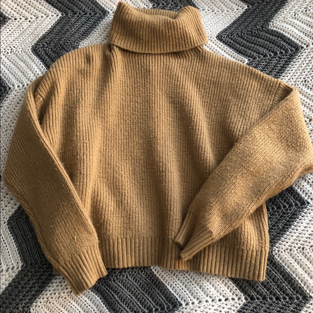 Turtle neck sweater